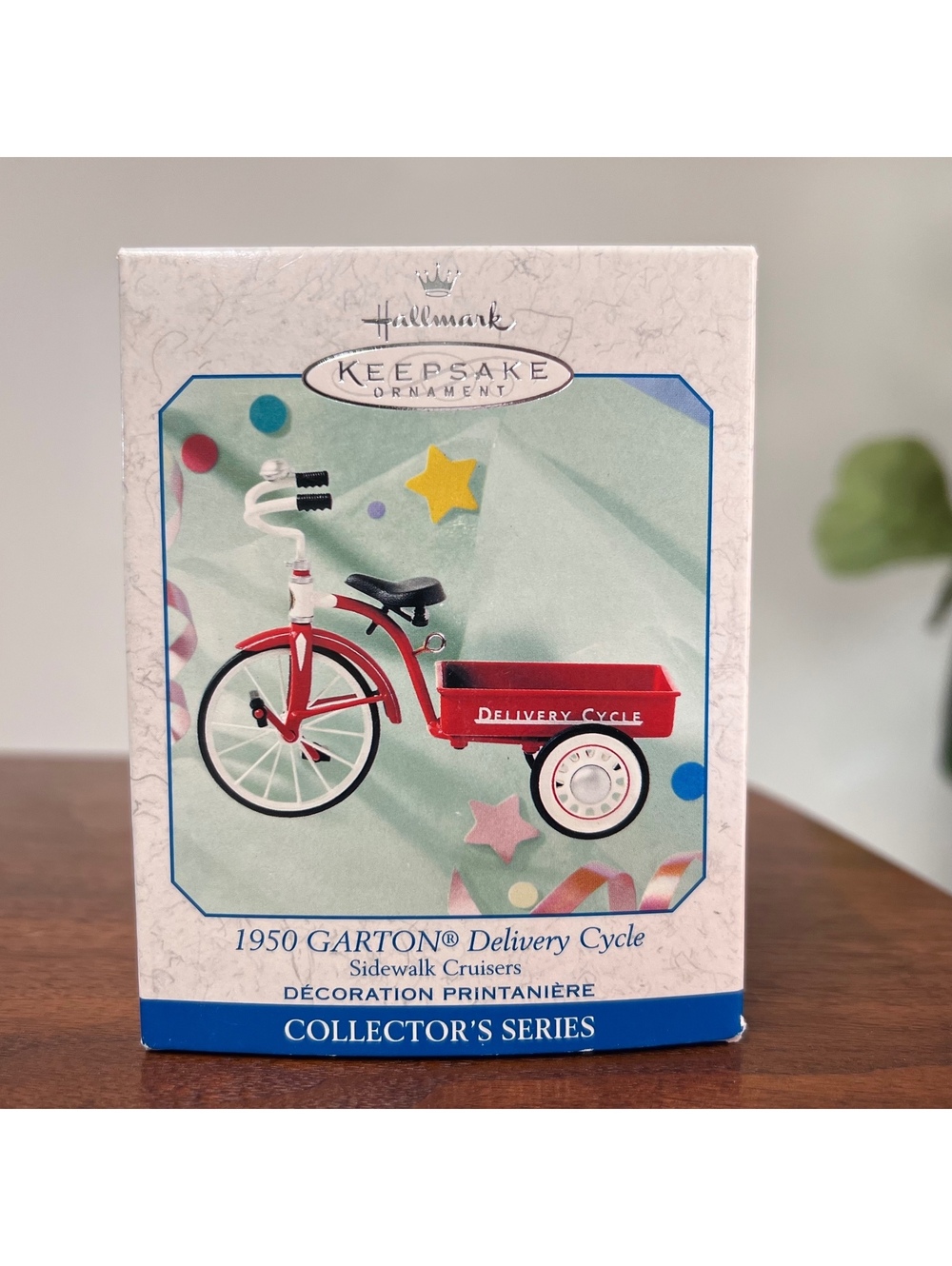Hallmark Keepsake 1950 Garton Delivery Cycle Sidewalk Cruiser Christmas Ornament